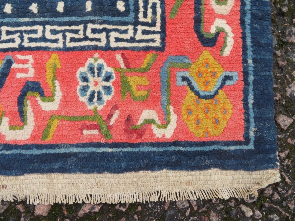 ANTIQUE TIBETAN RUG. 137CM X 75CM. View IV