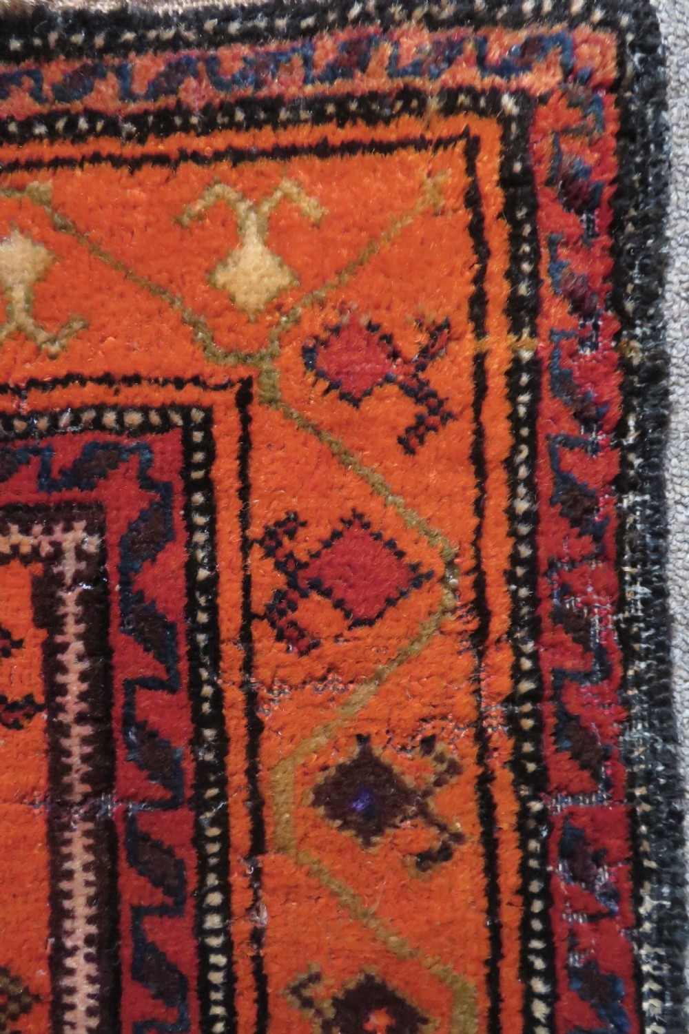 UNUSUAL ANTIQUE BALUCH RUG. 142CM X 92CM. View XIII