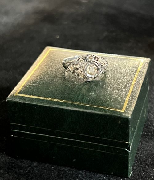 DIAMOND RING