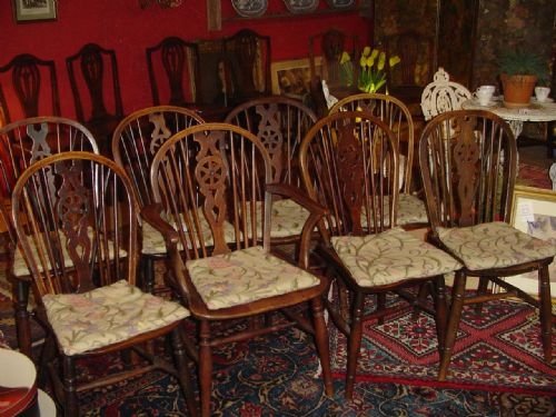 A Matched Set of Wheelback Windsor Chairs 19c.