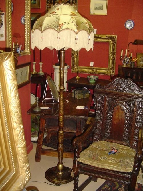 Lacquered Standard Lamp with Chinoiserie Design
