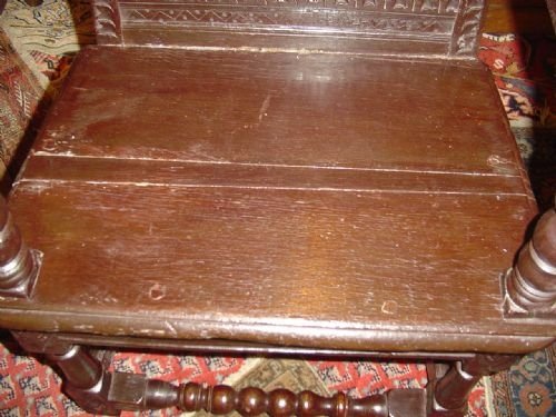 fig 3. 17th Century Oak Wainscot Chair.c 1690.