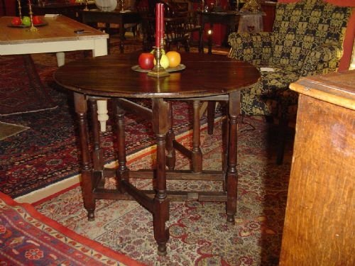 fig 2. Late 17th early 18th c Small Oak Gateleg Table.