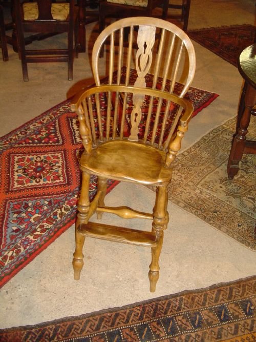 A Child's Windsor High Chair. C 1900.