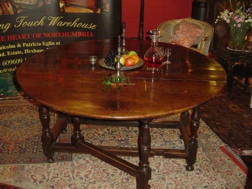 A Large 18th Century Oakgateleg Table.