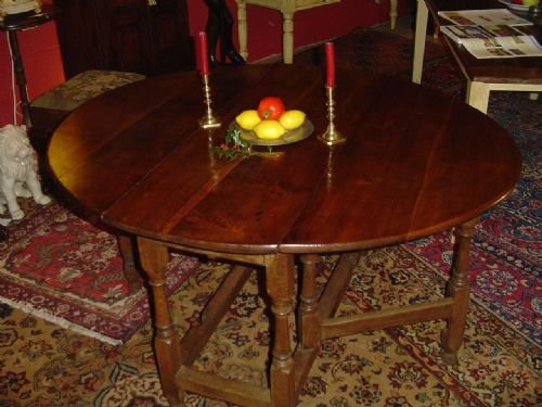 18th Century Oak Gateleg Table.