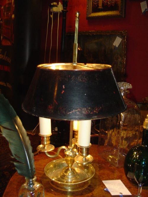 French Boulette Toleware Table Lamp.