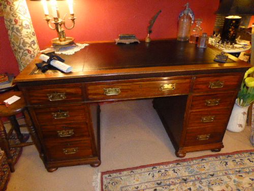 Late Victorian Mahogany Pedestal Desk. C.1900.