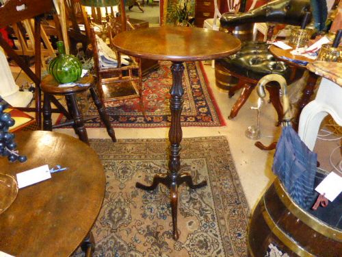 Fine Quality Mahogany Lamp Table. C.1780.
