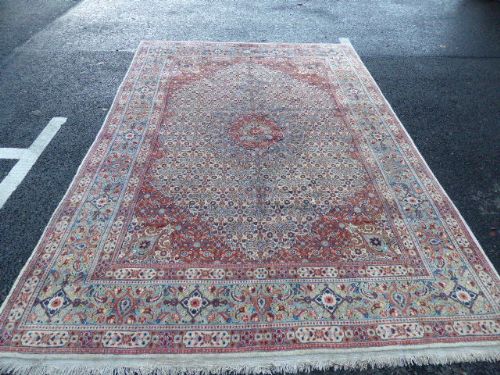 A Beautiful Mashad Persian Carpet/rug