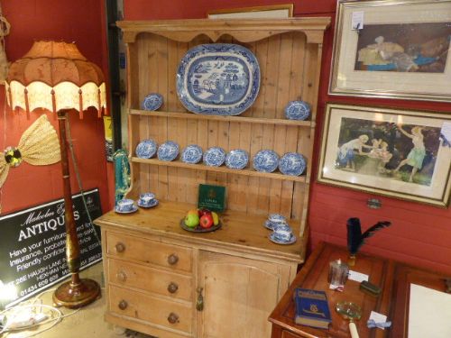 Small Victorian Pine Welsh Dresser. Late 19th Century.