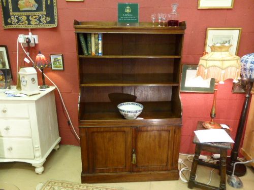 Regency Mahogany Waterfall Bookcase. C.1820.