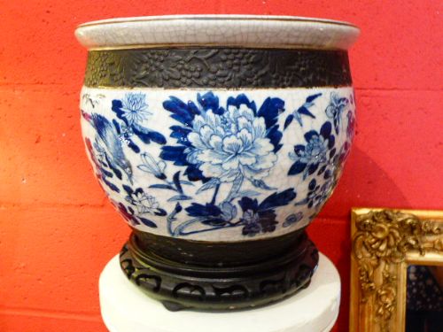 Handsome Chinese Blue & White Jardiniere. 19th C.