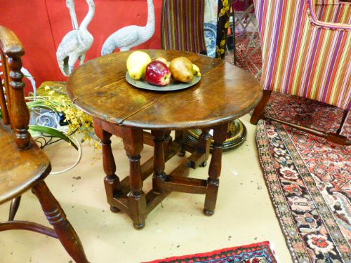 Small Proportioned Oak Drop Leaf Wine Table/ Coffee Table.