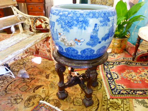 Very Large & Heavy Chinese Blue & White Jardiniere.