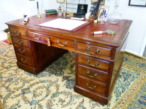 Handsome Victorian Gentleman's Partners Desk