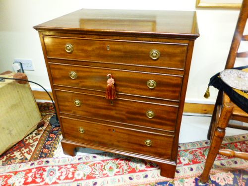 A Very Neat 19th Century Mahogany Chest.