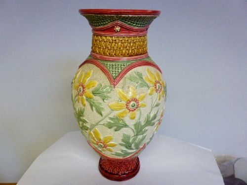 Large Late Victorian Burmantofts Vase. C.1890.