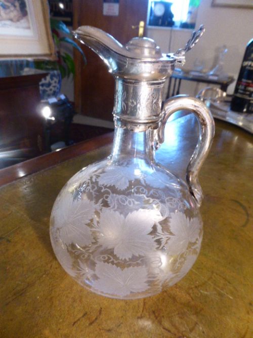 Late Victorian Etched Glass Claret Decanter.  C.1900.