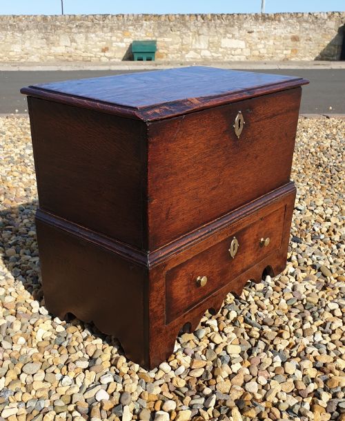 18th Century Small Oak Mule Chest/coffer Bach