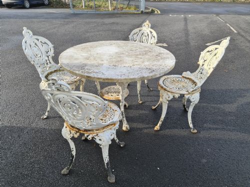 Early 20th Century Cast-iron Garden Set with Huge Marble Top