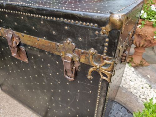 fig 1. Handsome Large Leather Studded American Cabin Trunk