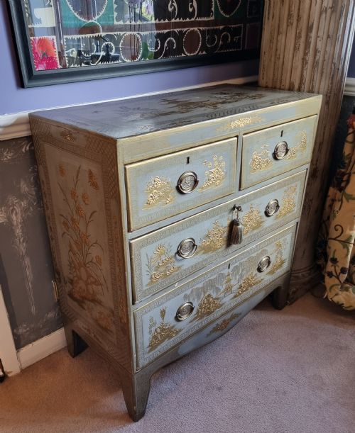 19th Century Painted Chinoiserie Chest in Gilt and Grey