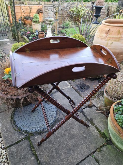 Superior Mahogany Butler's Tray on Unusual Ring Turned Stand
