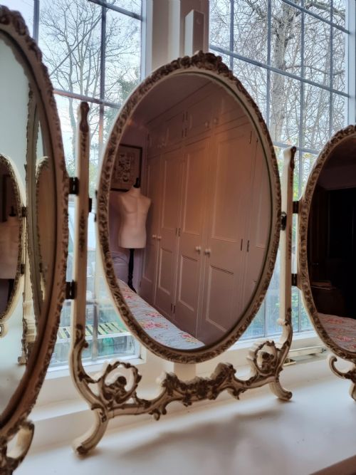 STYLISH TRIPLE DRESSING TABLE MIRROR C1930 - ADDITIONAL PHOTO 1
