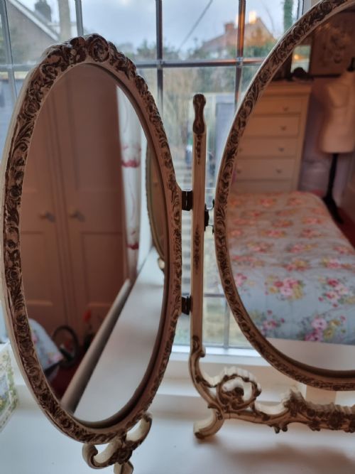 STYLISH TRIPLE DRESSING TABLE MIRROR C1930 - ADDITIONAL PHOTO 4