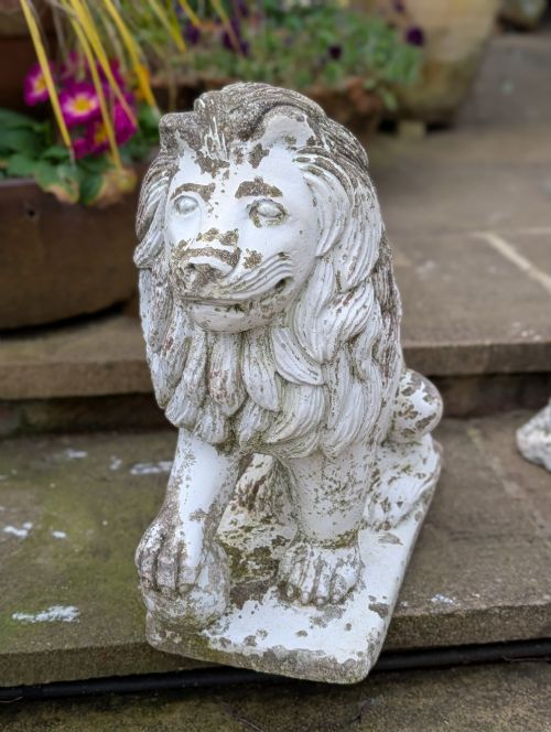 A WELL PROPORTIONED PAIR OF 19TH CENTURY FRENCH MEDICI LIONS - ADDITIONAL PHOTO 5