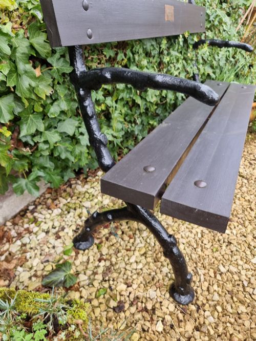 19TH CENTURY CASTIRON GARDEN BENCH - ADDITIONAL PHOTO 3