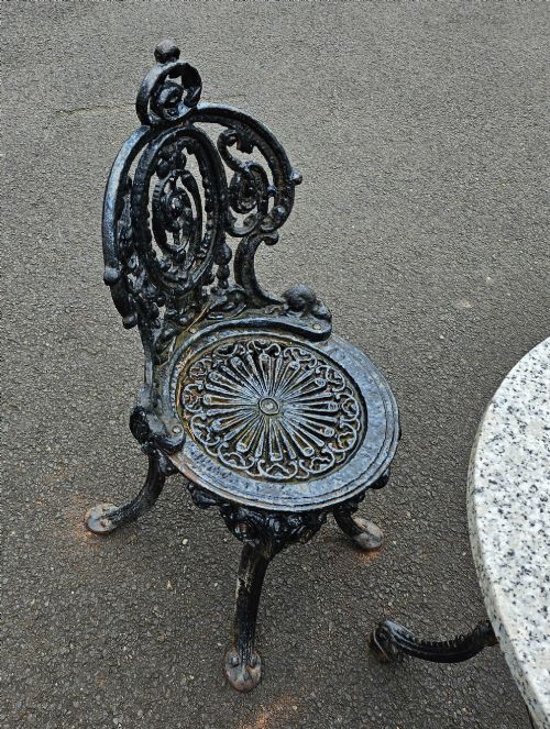 HEAVY CASTIRON SET OF GARDEN TABLE AND 4 CHAIRS - ADDITIONAL PHOTO 4