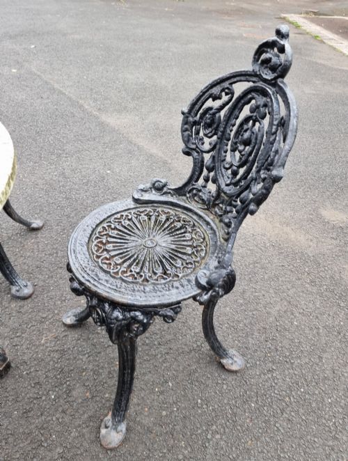 HEAVY CASTIRON SET OF GARDEN TABLE AND 4 CHAIRS - ADDITIONAL PHOTO 10