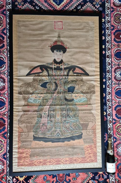 A LARGE PAIR OF FRAMED CHINESE ANCESTRAL SCROLLS - ADDITIONAL PHOTO 1