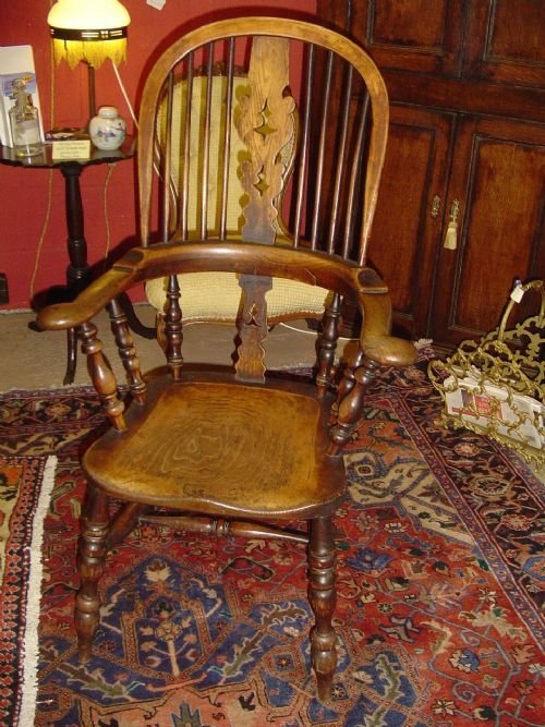 19th Century Ash and Elm Windsor Chair. C1850