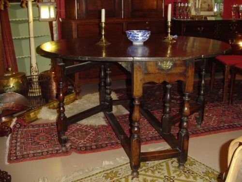 18th Century Oak Gateleg Table.