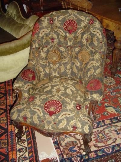 Victorian Walnut Ladies Chair