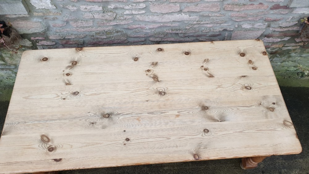 Large Pine Kitchen Table in Arts & Crafts Style View VI