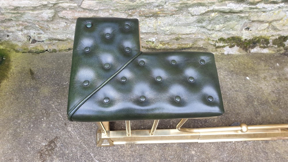 Extending Brass Club Fender View IV