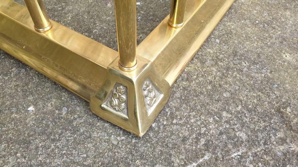 Extending Brass Club Fender View V