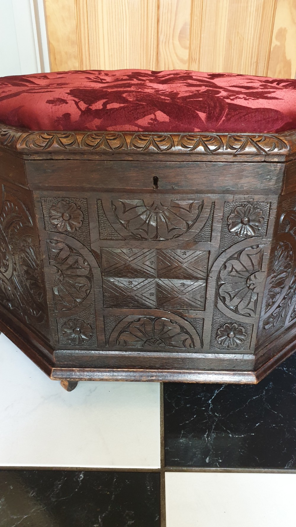 Rare Model of an early 19th Century Oak Ottoman or Stool View VIII
