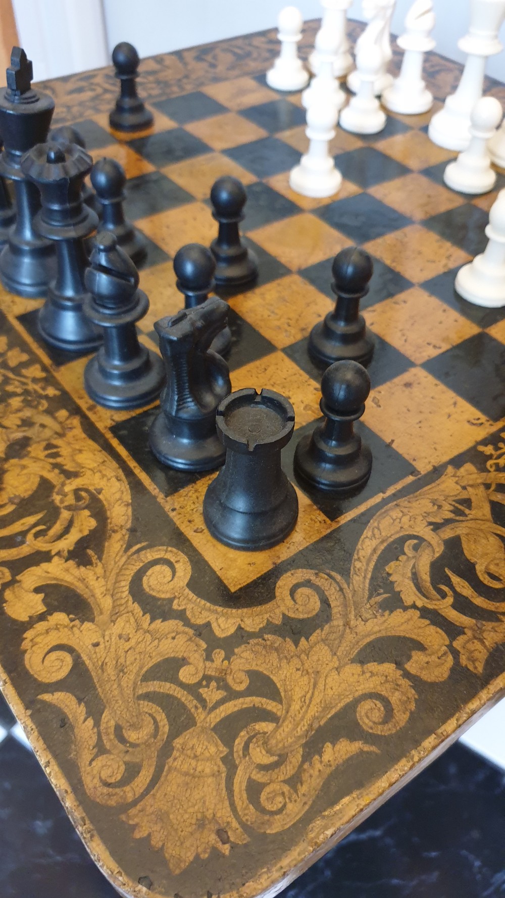 Nicely proportioned Regency Games Table View III