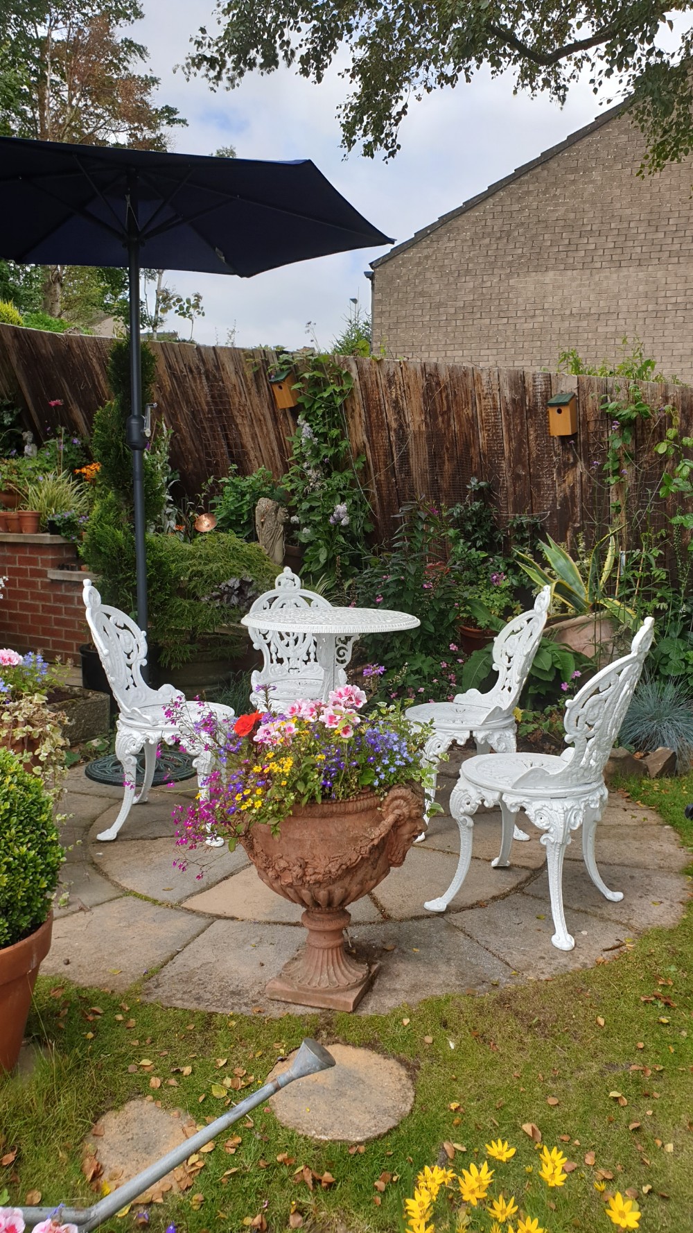 Heavy Victorian Cast-iron Garden Set c1900 View IV