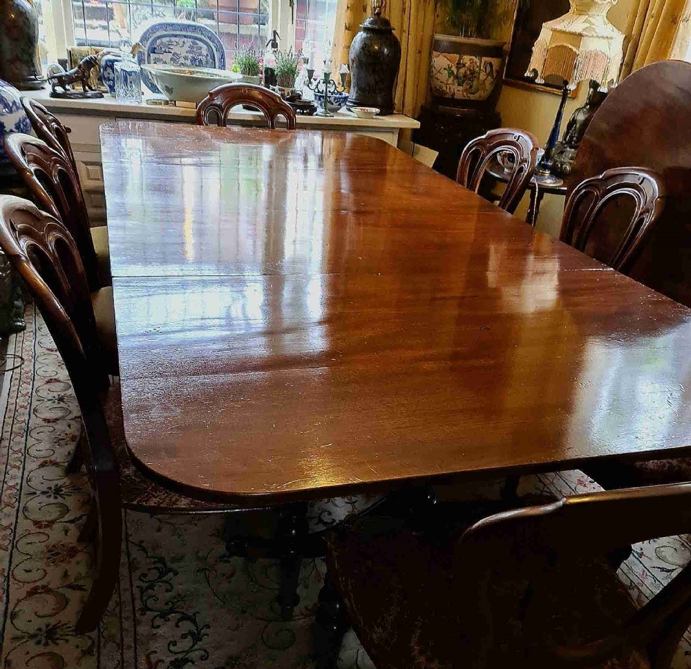 Fine Quality Regency Dining Table