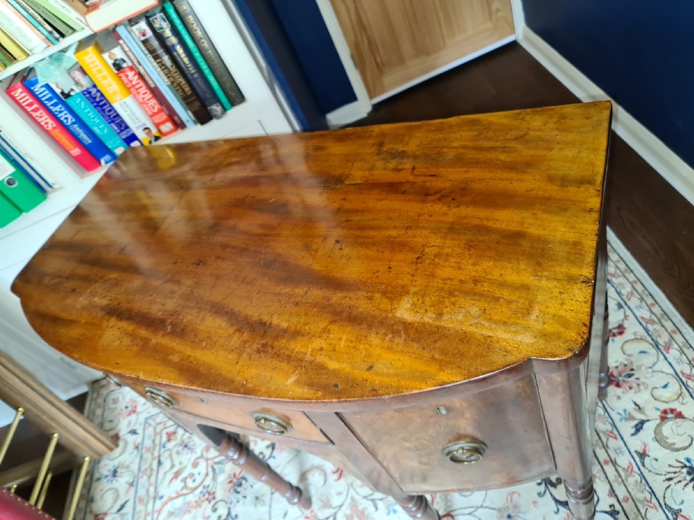 Small early 19th Century Mahogany Sideboard View IV