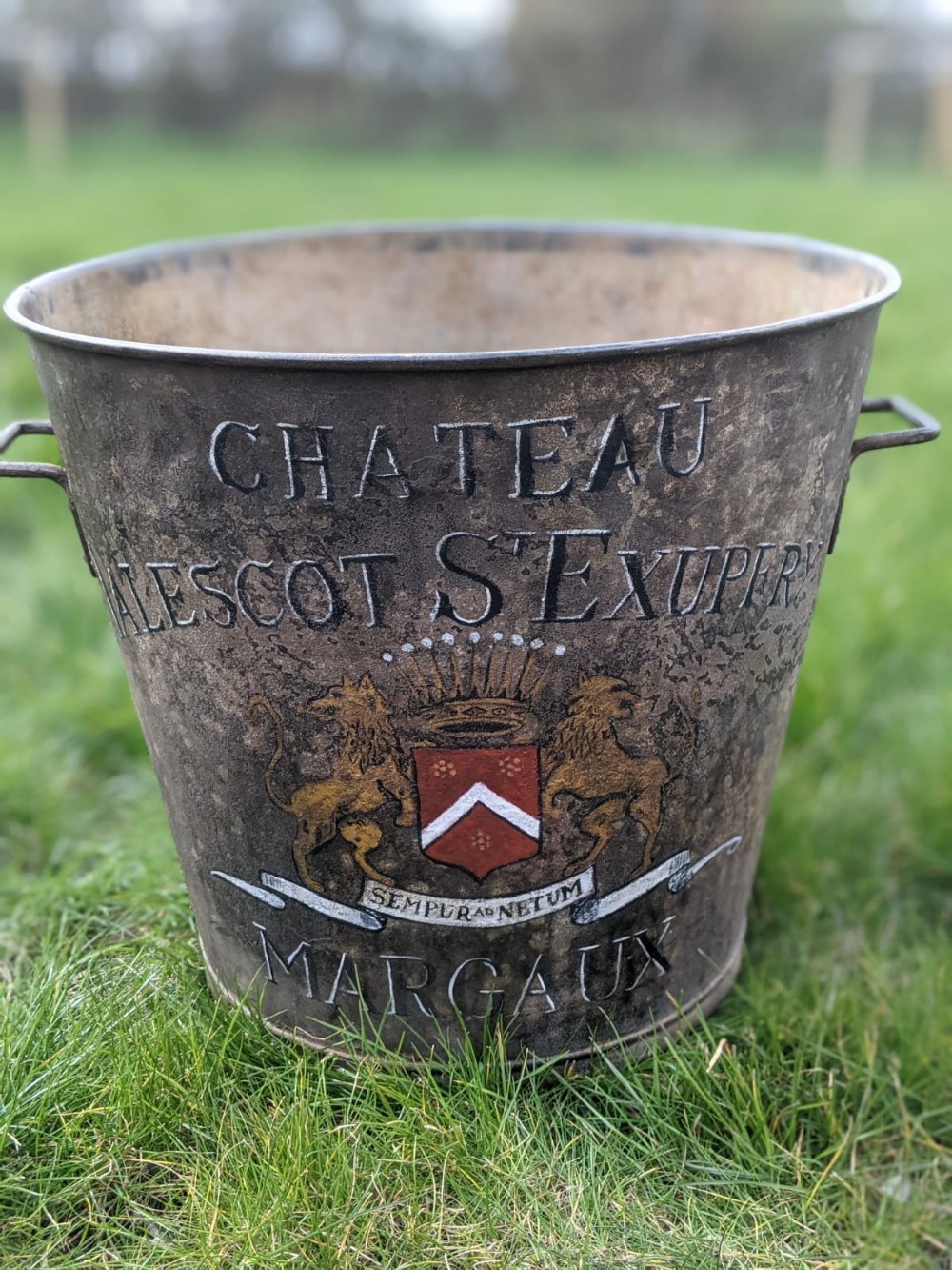 Large Crested French Grape Bin