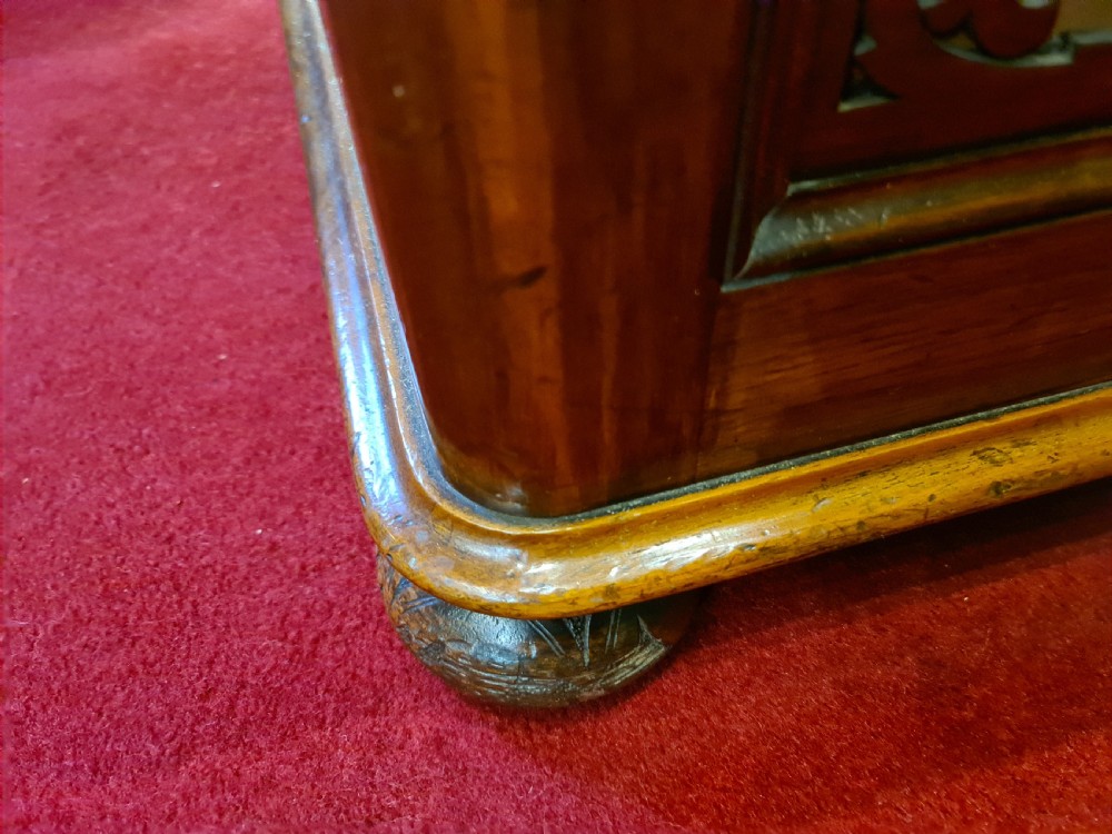 Stylish Mid-Victorian Walnut Ottoman View VI