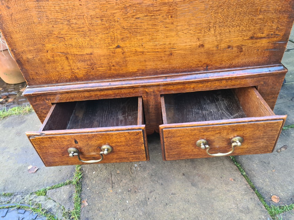 18th Century Oak Welsh Coffer Bach View IV