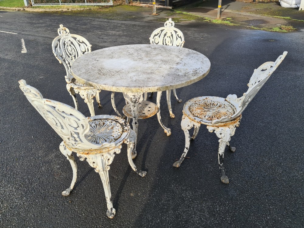 Early 20th Century Cast-iron Garden set with Huge Marble top View II